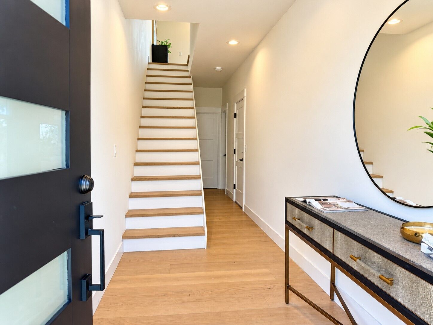 Property Photo: 4930 43rd Avenue S A WA 98118