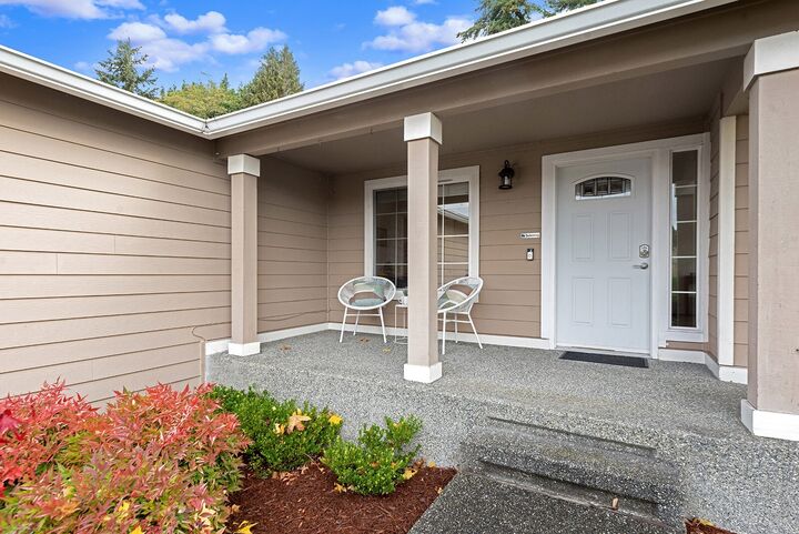 Property Photo: 5615 1st Avenue SE WA 98203