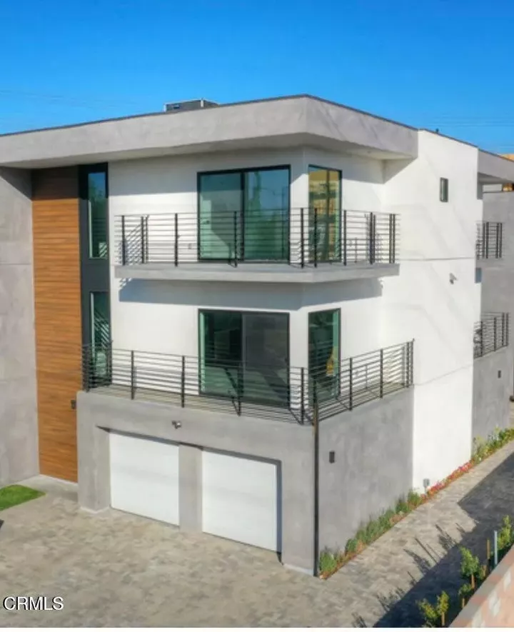 Property Photo:  5626 Auckland Avenue  CA 91601 