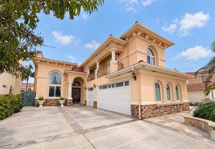 Property Photo:  10362 Avenida Cinco De Mayo  CA 92708 