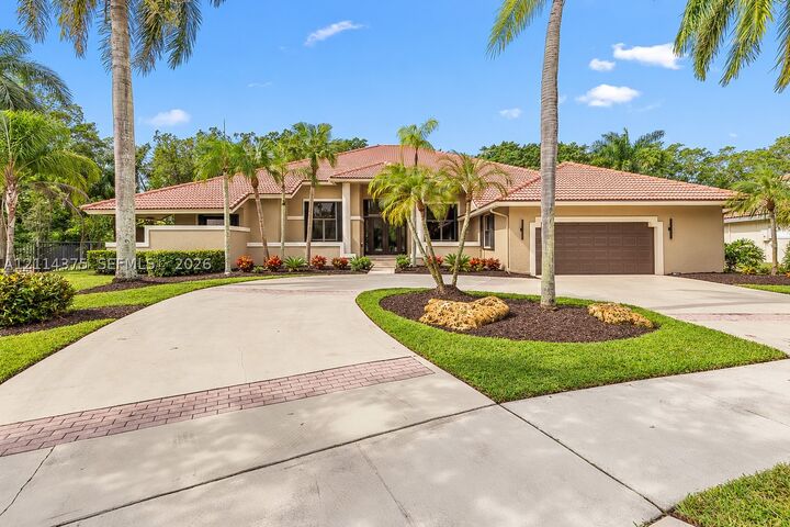 Property Photo:  1206 S Manor Dr S  FL 33326 