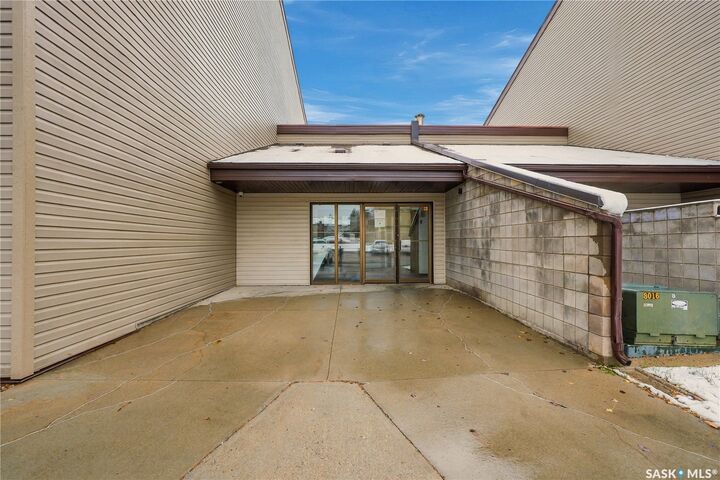 Property Photo:  4040 8th Street E 202B  SK S7H 5L4 