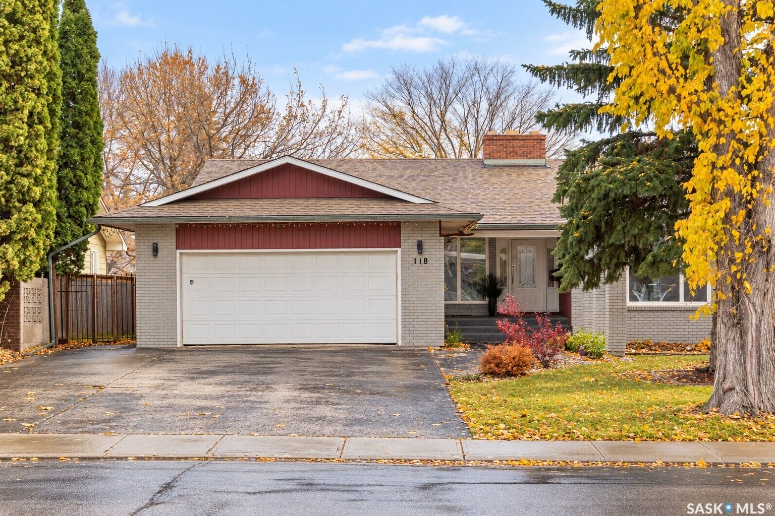 Property Photo:  118 Michener Drive  SK S4V 0G8 
