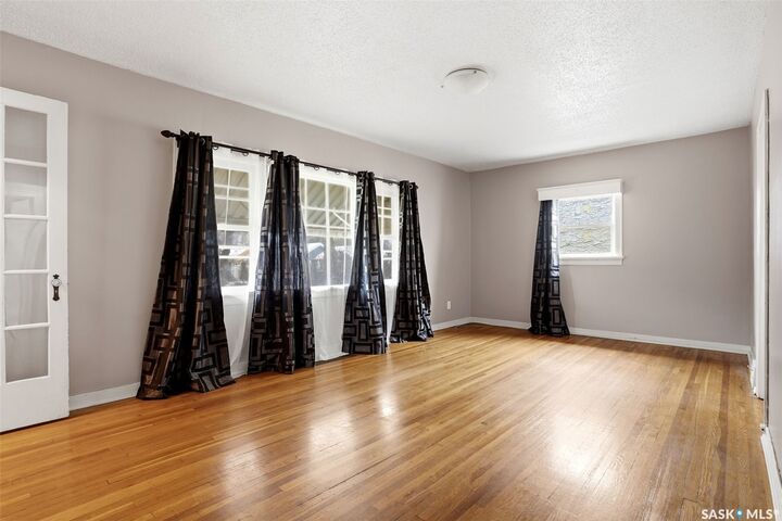 Property Photo:  2059 Pasqua Street  SK S4T 4M1 