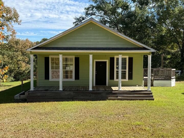 Property Photo:  125 Private Road 1364  AL 36311 