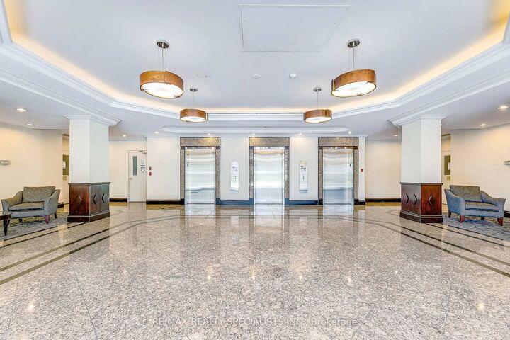 Property Photo: 2155 Burnhamthorpe Road W 212 ON L5L 5P4
