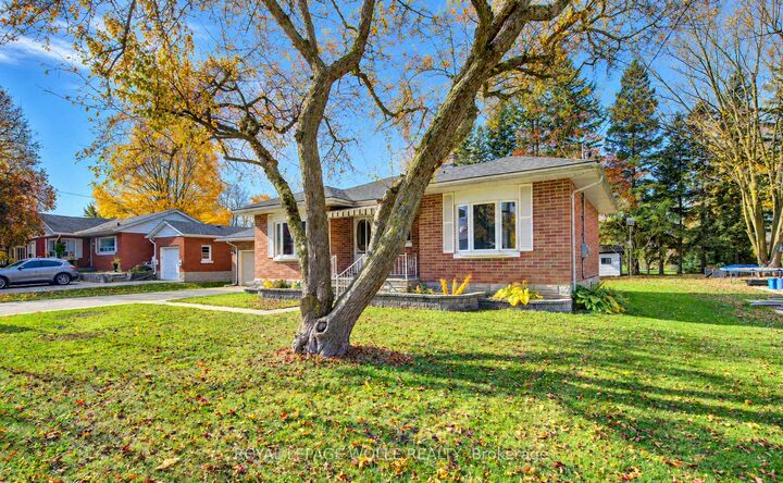Property Photo: 16 Snyder Avenue S ON N3B 1Y8