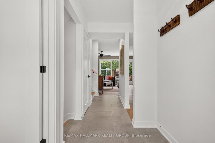 Property Photo:  660 Hochelaga Street 50  ON K1K 2E9 