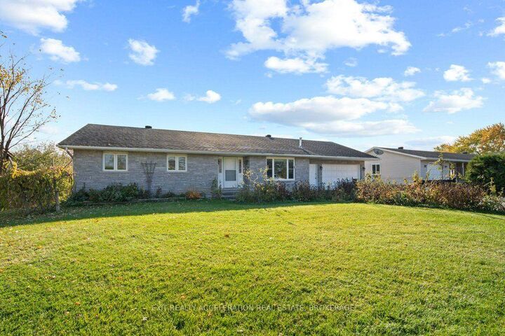 Property Photo:  654 County Rd 1 N/A E  ON K7R 3L2 