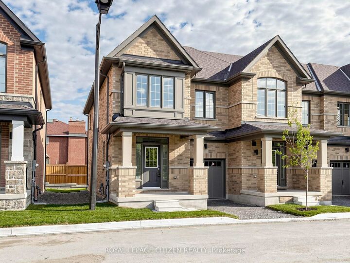 Property Photo:  66 Wakely Crescent  ON L1E 0M5 