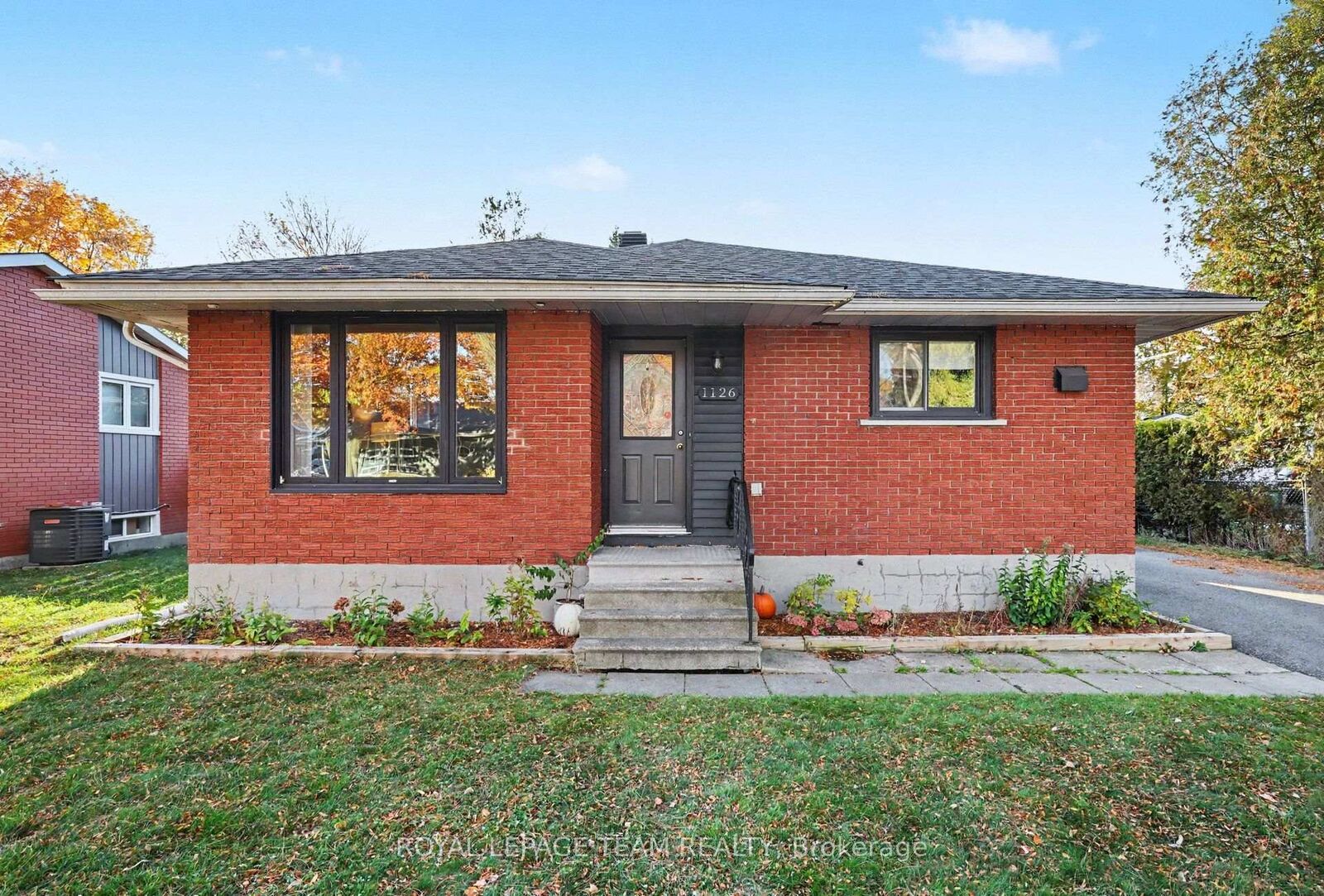 Property Photo:  1126 Minnetonka Road  ON K2C 2T9 