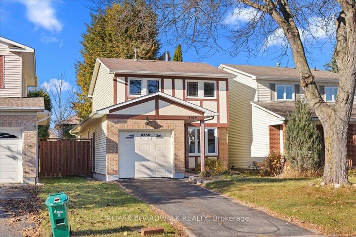 Property Photo: 1025 Arrowhead Place ON K1C 2S5