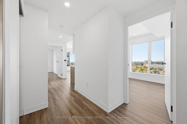 Property Photo:  15 Assembly Lane 1401  ON M6H 0H3 