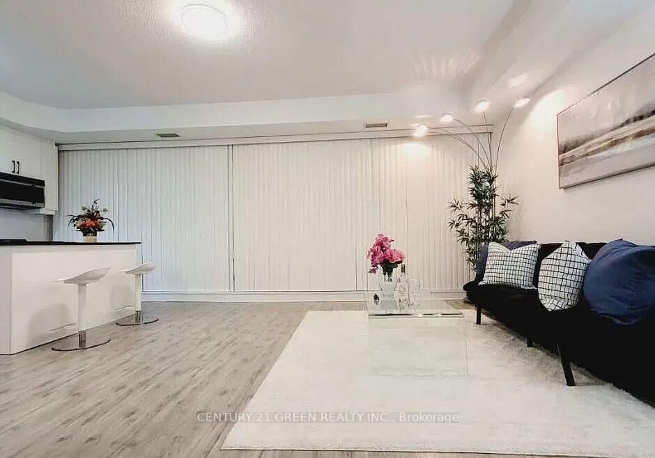 Property Photo:  220 Victoria Street 1305  ON M5B 2R6 