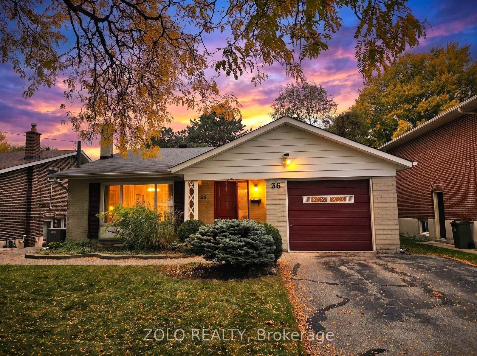 Property Photo:  36 Marthclare Avenue  ON M3A 1E2 