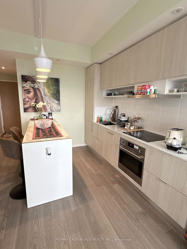 Property Photo:  5 Soudan Avenue 2113  ON M4S 1V5 