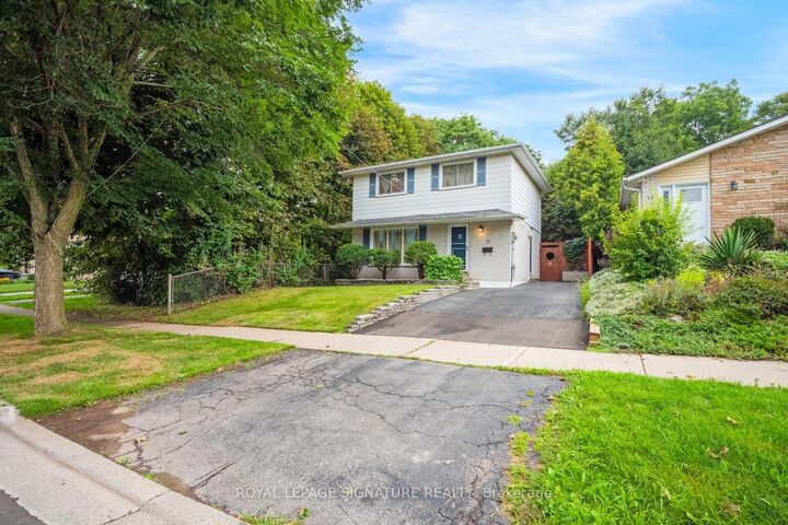 Property Photo:  77 McCraney Street W  ON L6H 1H5 