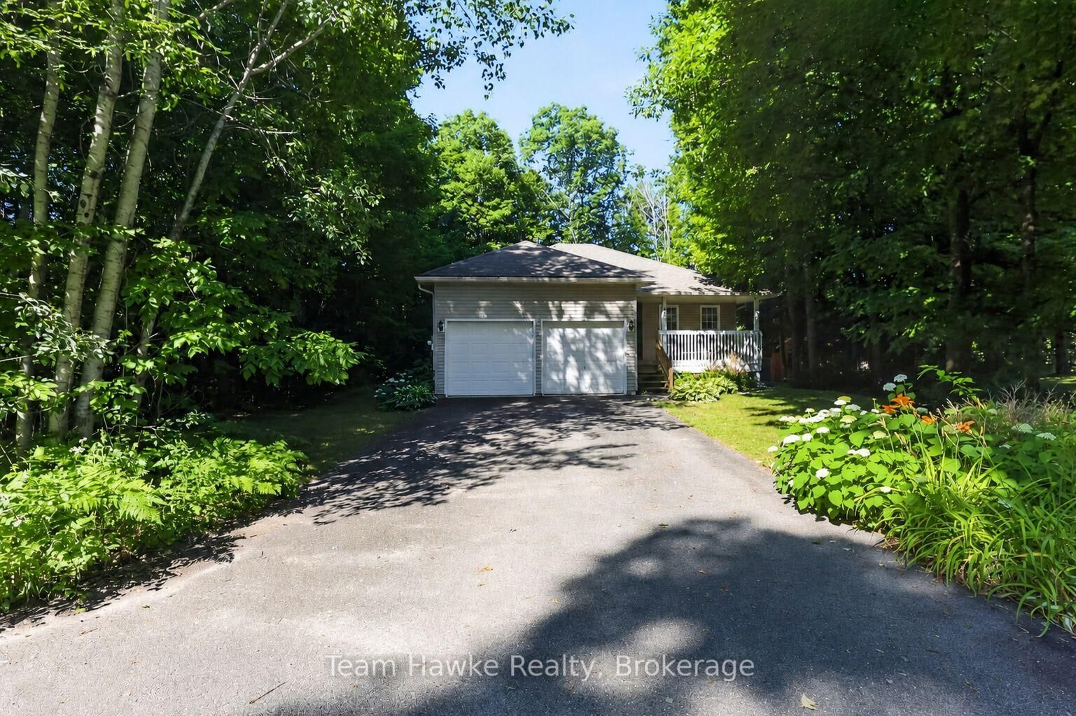 Property Photo: 22 Laurier Boulevard ON L9M 0J2