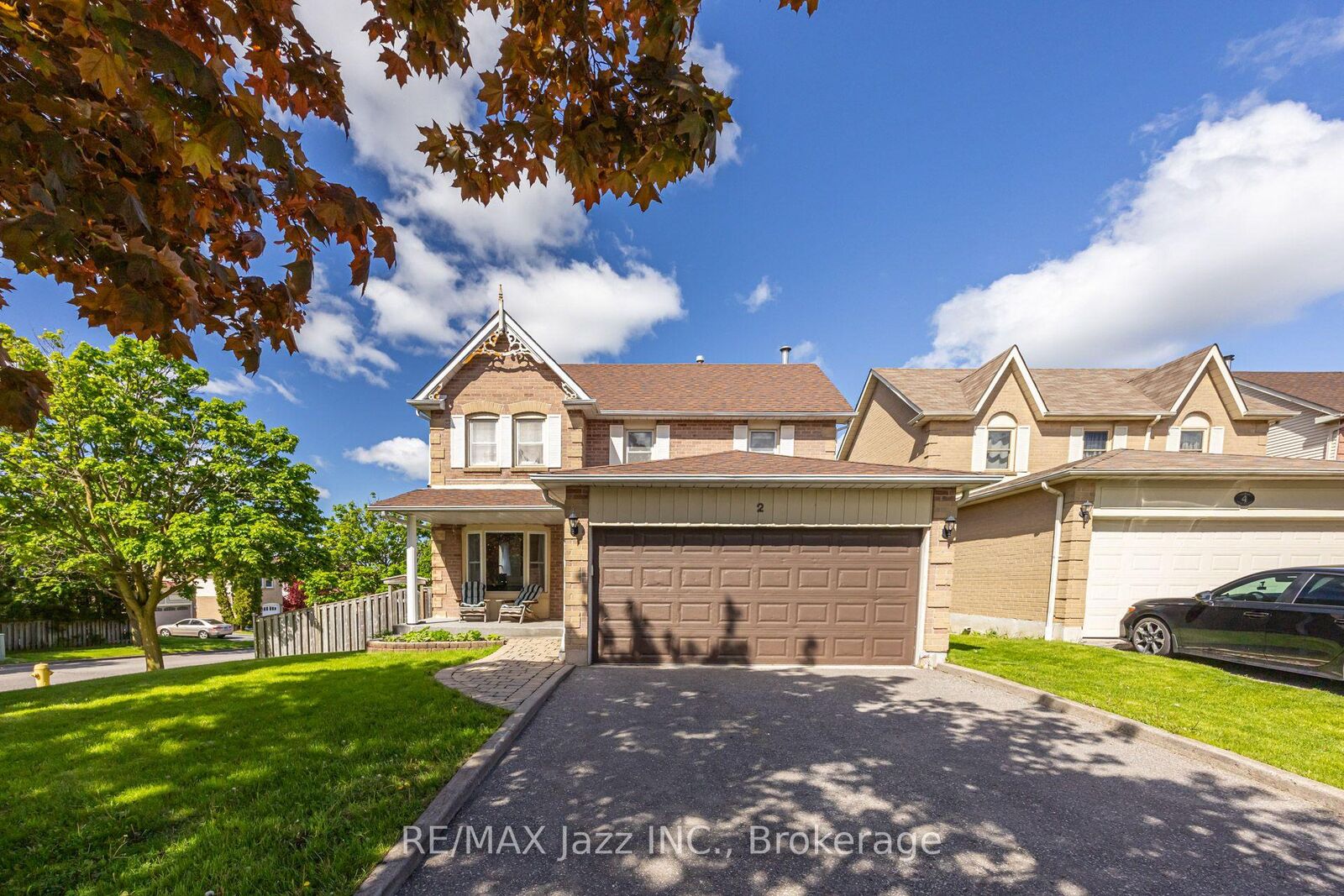 Property Photo:  2 Coomer Crescent  ON L1T 3B6 