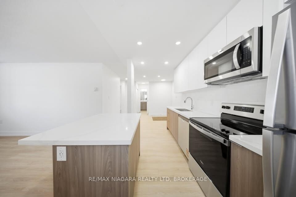 Property Photo:  25 Downes Avenue 301  ON K0K 2T0 