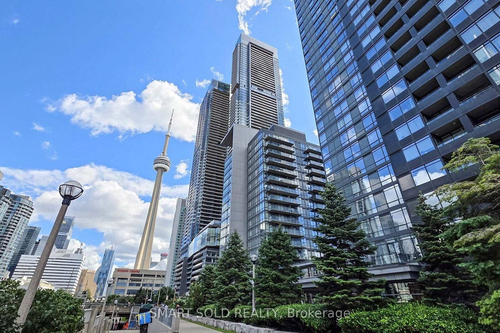 Property Photo: 4K Spadina Avenue 1121 ON M5V 3Y9