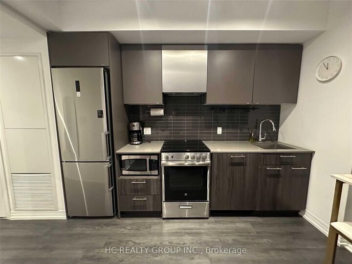 Property Photo:  251 Jarvis Street 825  ON M5B 0C3 
