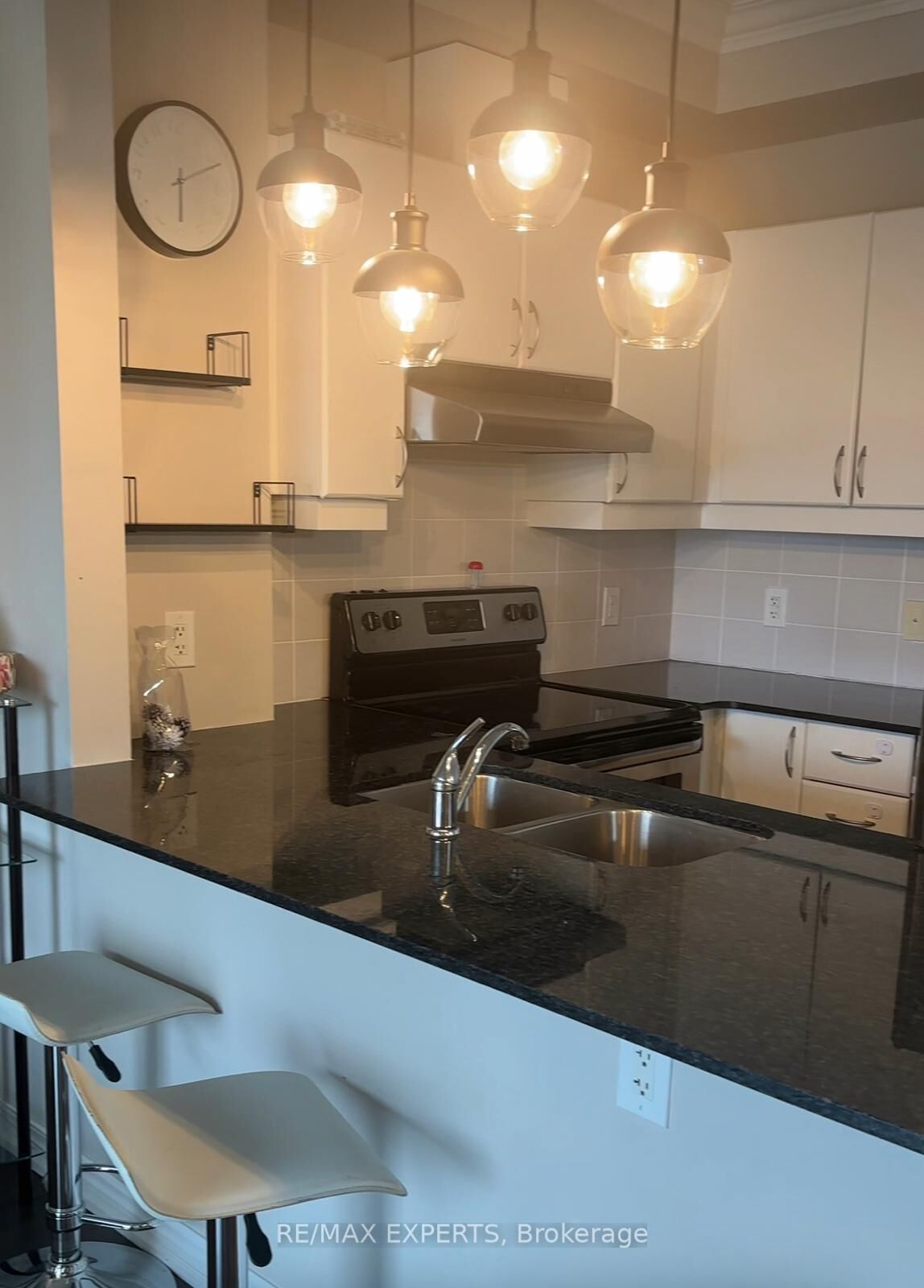 Property Photo: 7730 Kipling Avenue 608 ON L4L 1Y9