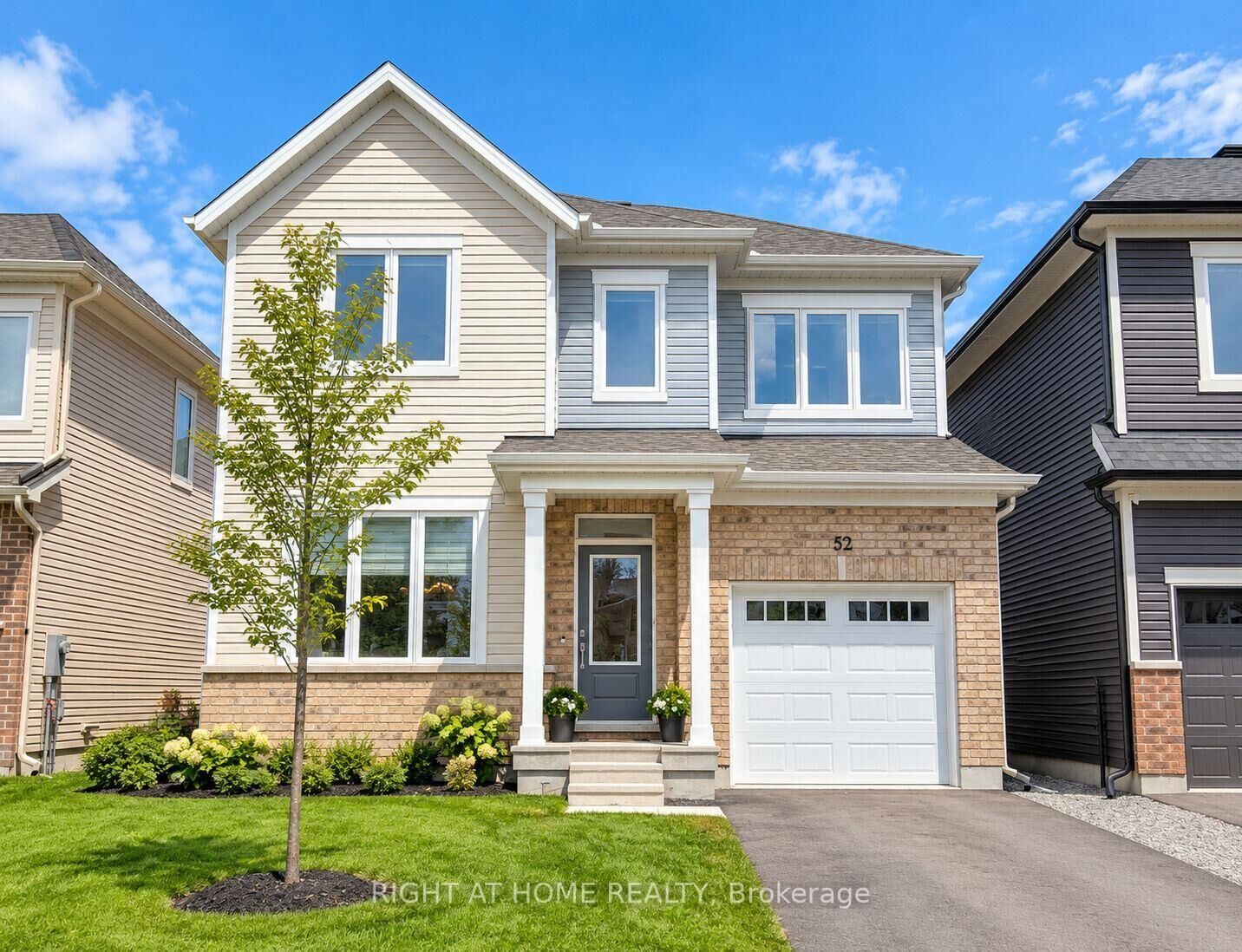 Property Photo:  52 Moonbeam Street  ON K2J 6P8 