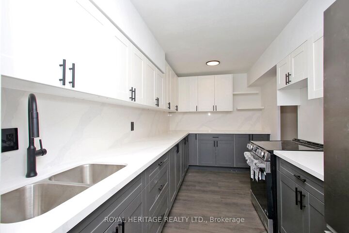 Property Photo:  511 The West Mall N/A 207  ON M9C 1G5 