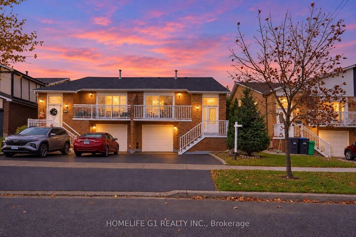 Property Photo:  109 Simmons Boulevard  ON L6V 3X4 