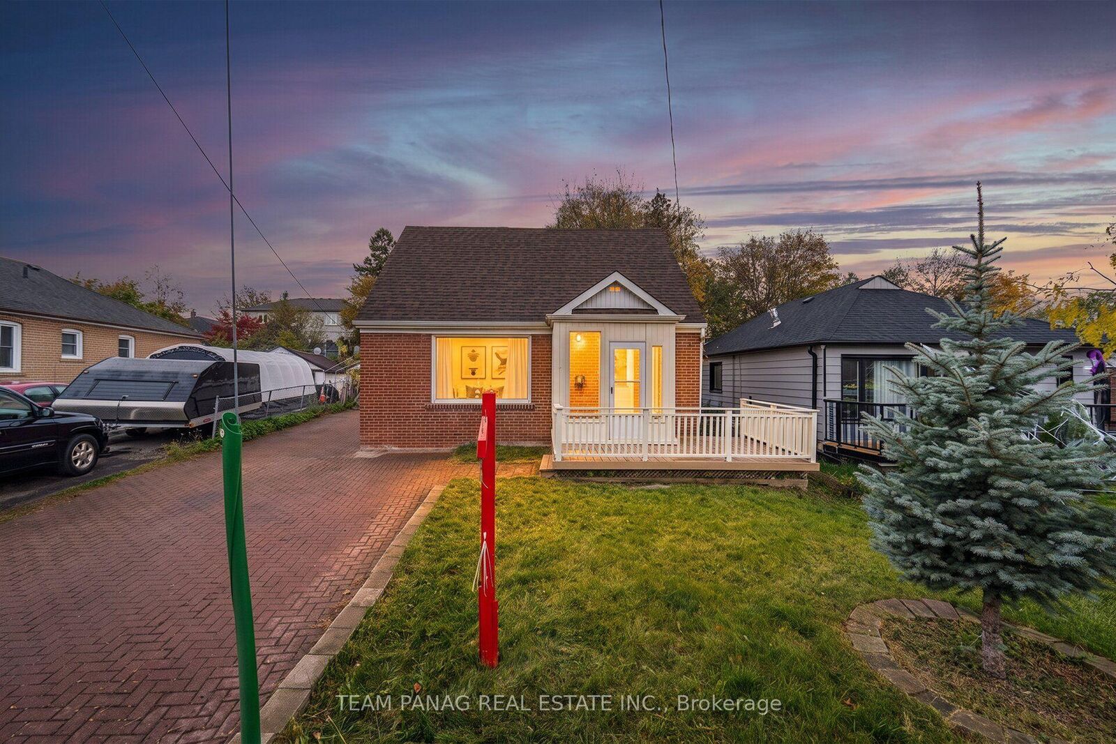 Property Photo:  8 Berry Creek Drive  ON M9W 3Z9 