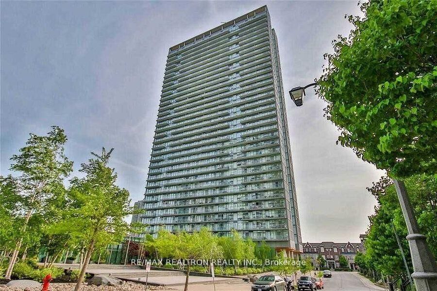 Property Photo: 105 The Queensway Avenue 614 ON M6S 5B5