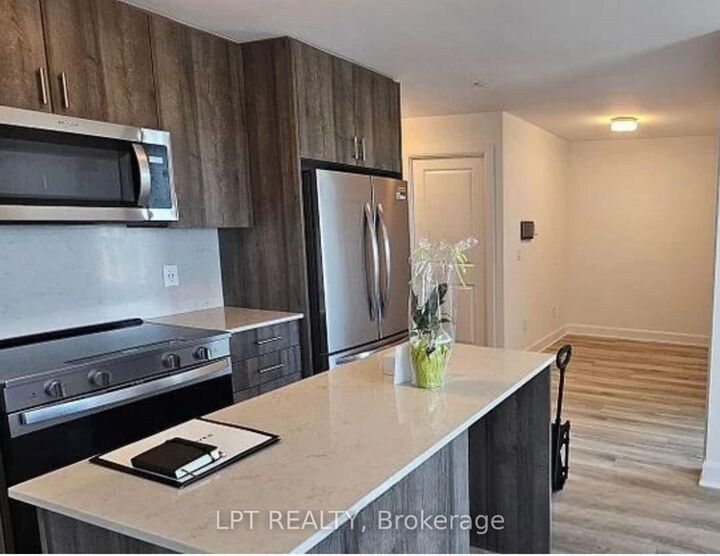 Property Photo:  3240 William Coltson Avenue 803  ON L6H 8C8 