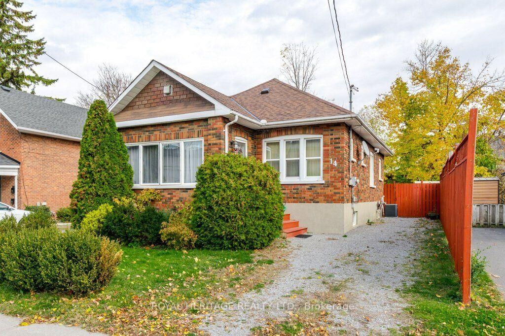Property Photo: 14 Stewart Place ON K9J 3L9