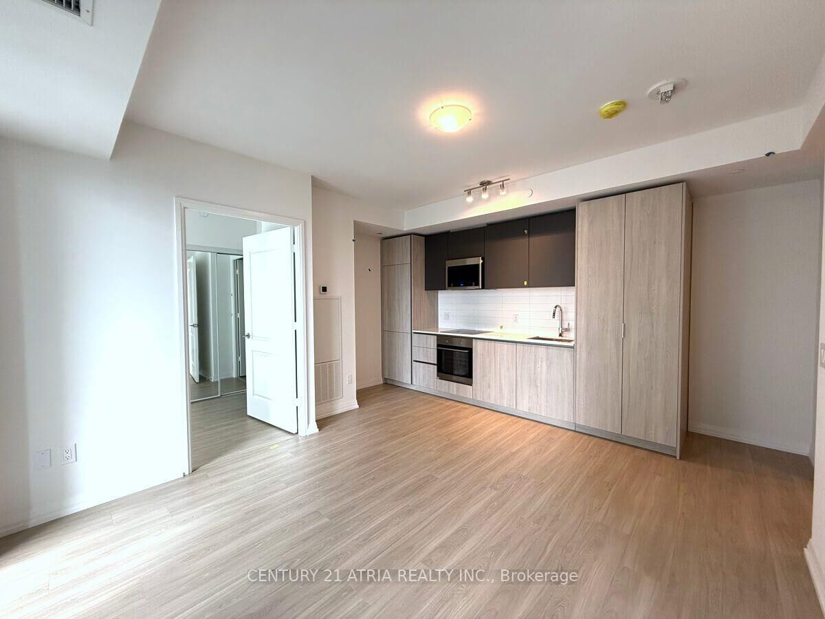 Property Photo: 8 Widmer Street Lph01 ON M5V 2E7