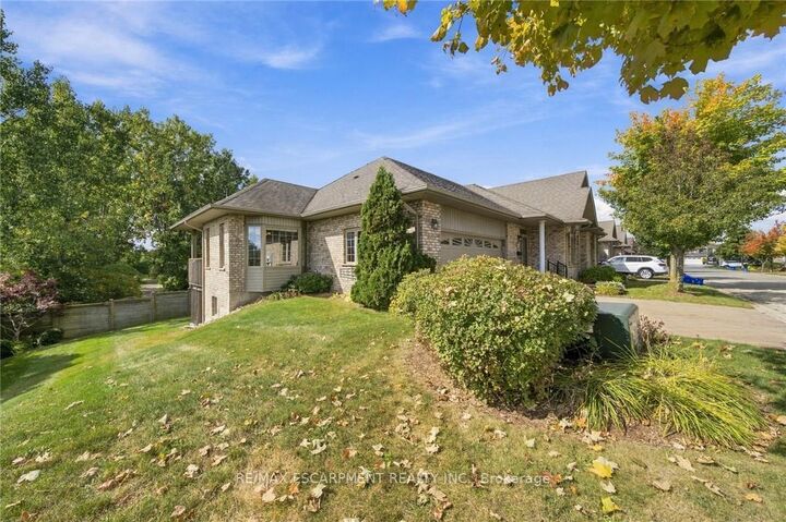 Property Photo:  500 Lakeview Drive 9  ON N4T 1W4 