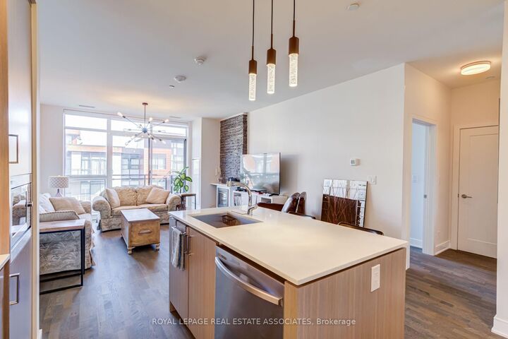 Property Photo:  1575 Lakeshore Road W 465  ON L5J 0B1 