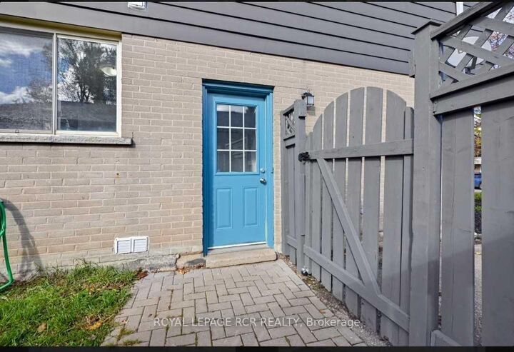 Property Photo:  12 Erindale Avenue B  ON L9W 2V9 