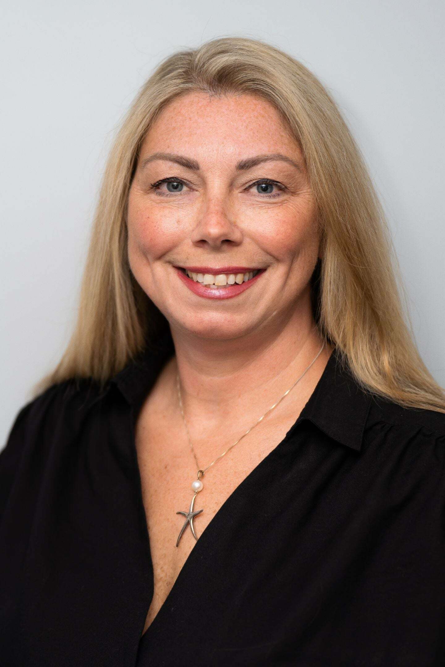 Stacey Gomez,  in Lake Orion, Professionals