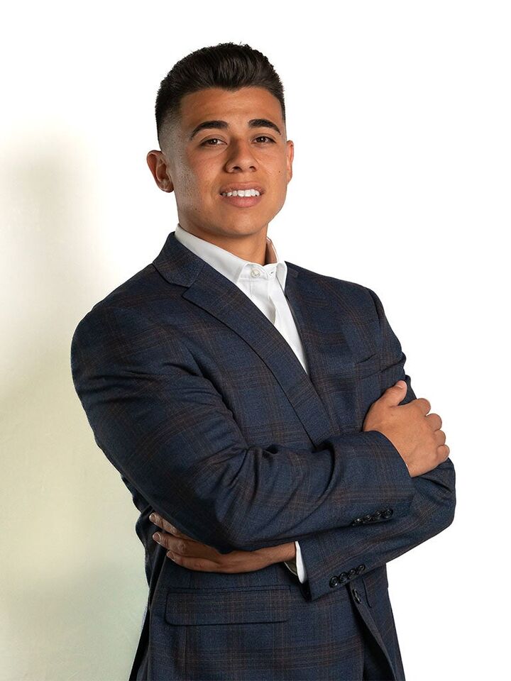 Luis Delgado, Real Estate Salesperson in Anaheim, Affiliated