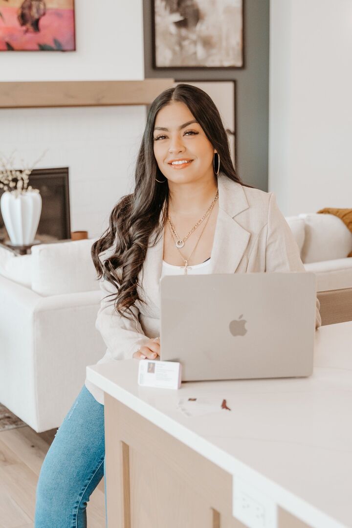 Rena Anaya, REALTOR® Heritage 1st Realty in Wichita, Heritage 1st Realty