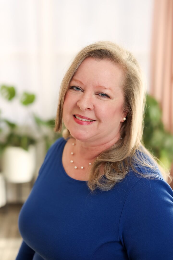 Debra 