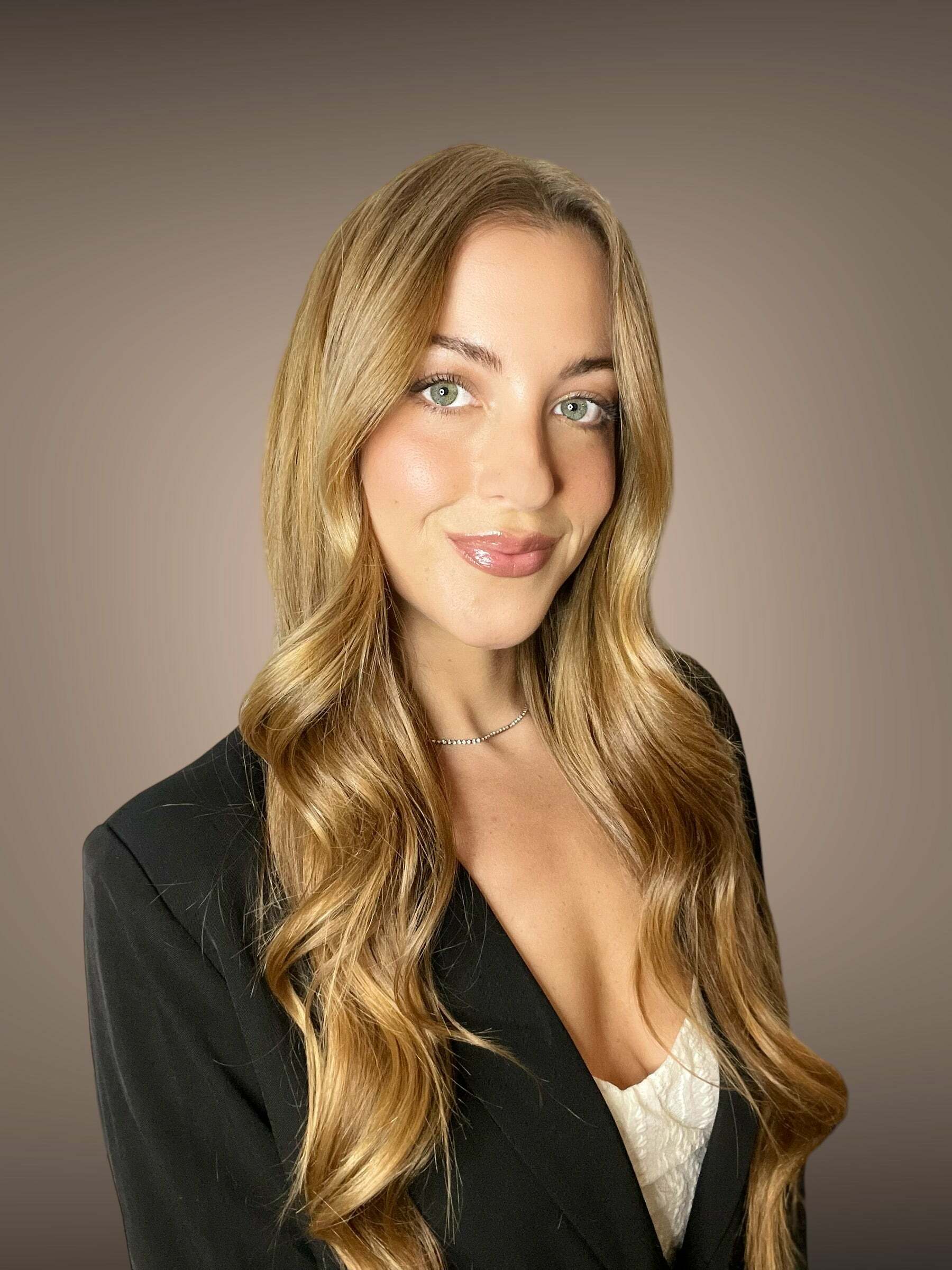 Paige Schulze,  in Ocoee, Professional Group