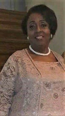 Lorenze Platt, Real Estate Broker in Waukegan, Circle