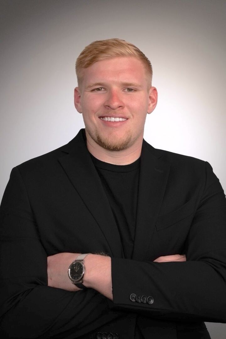 Bryan Godoi, Sales Associate in Clermont, Hubbard Hansen