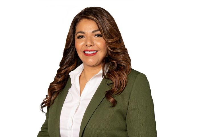 Araceli Gonzalez, Real Estate Salesperson in Chula Vista, Clarity