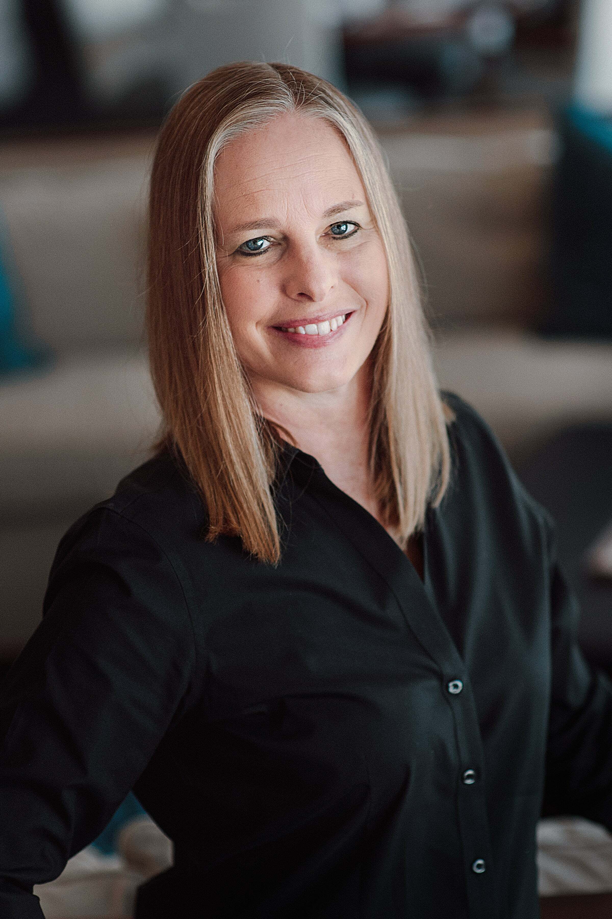 Jennifer Likens, Real Estate Salesperson in Harbor Springs, Schmidt Realtors