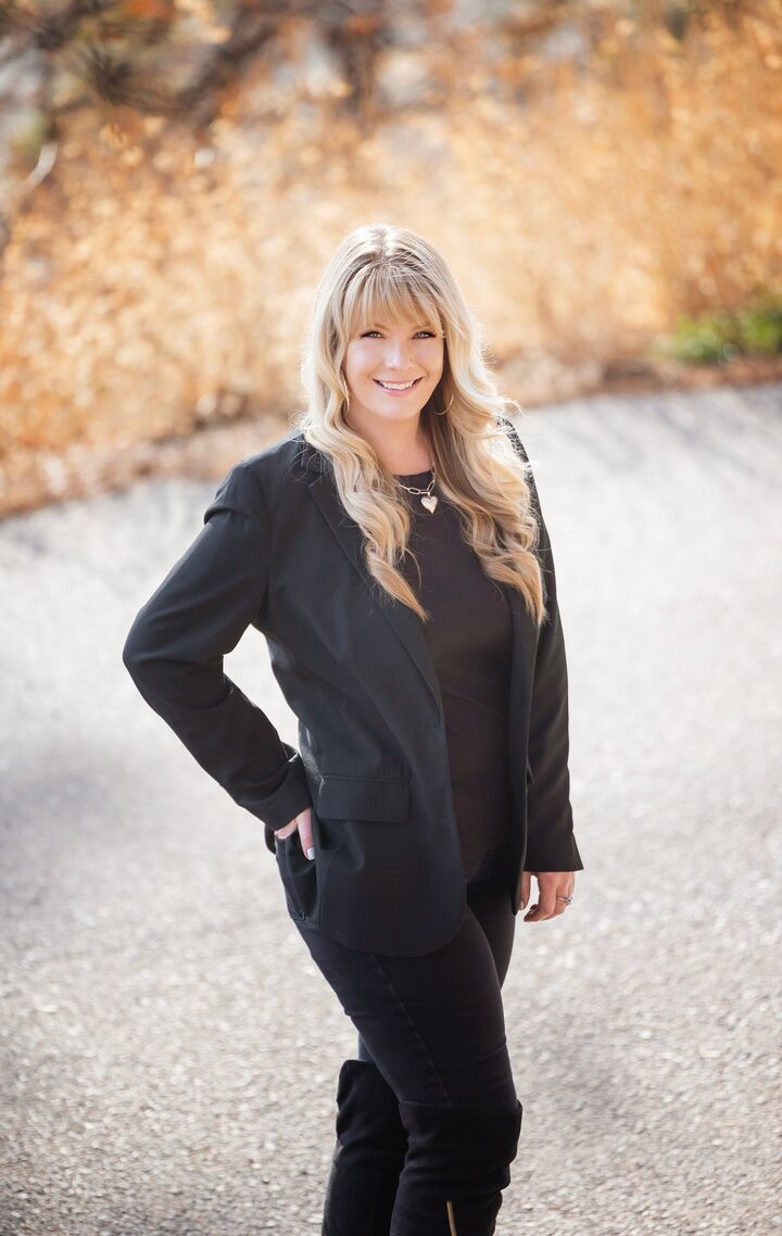 Mirissa Good,  in Ruidoso, Steinborn & Associates