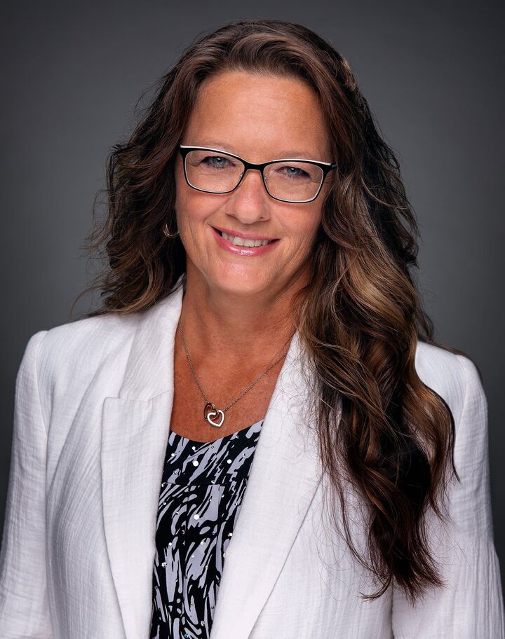 Teresa West,  in Vienna, Select Properties