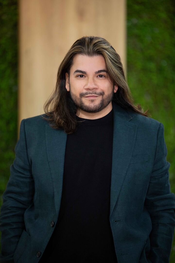 Eric Zamora, Sales Associate in Glendale, Hallmark Realty